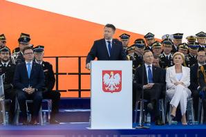 Szef MSWiA wziął udział w Centralnych Obchodach Dnia Strażaka