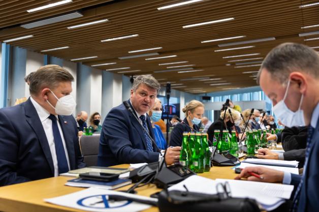 Pierwsze czytanie projektu ustawy o budowie zabezpieczenia granicy państwowej z Białorusią  opierając na rozwiązaniach Grecji, Węgier i Hiszpanii